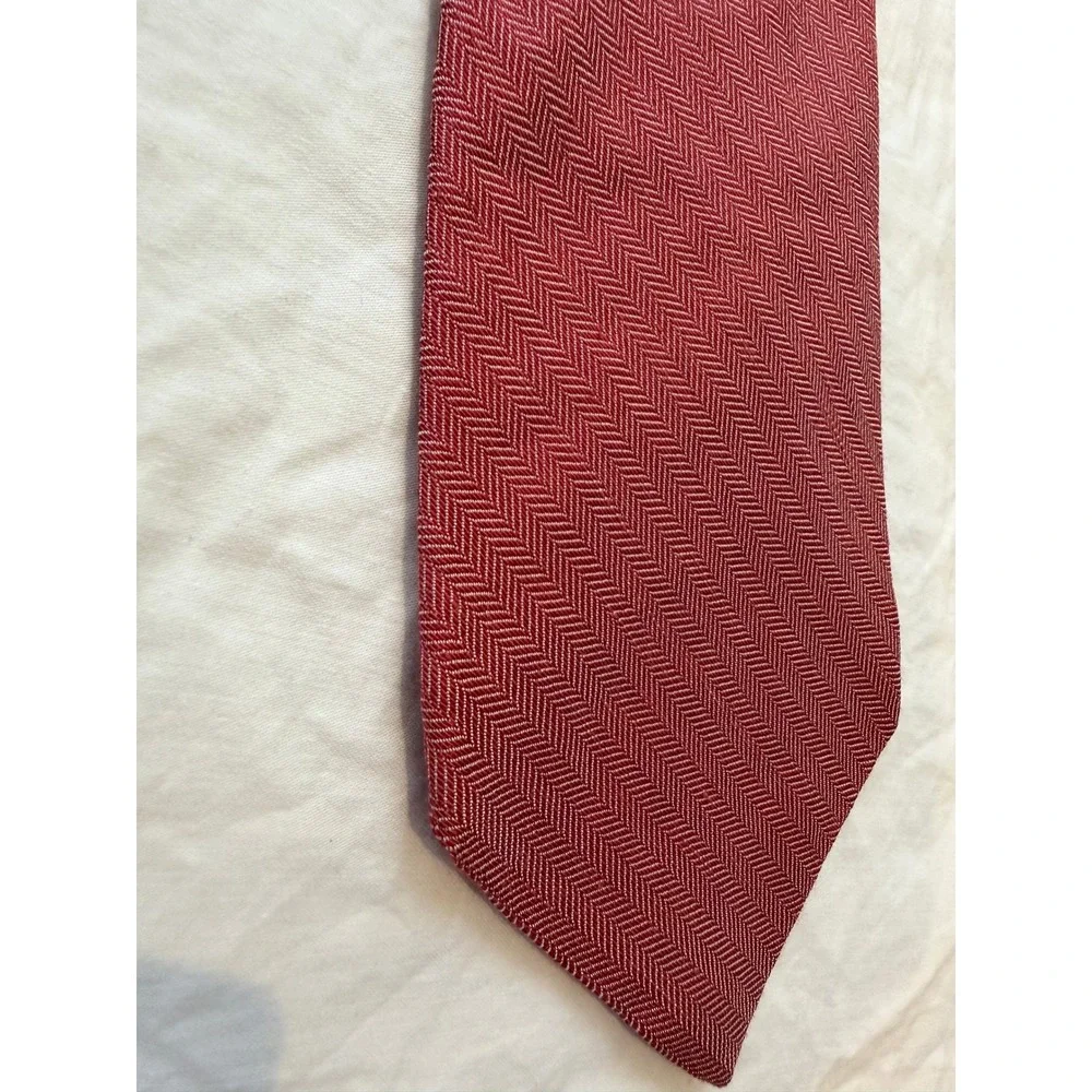 Brooks Brothers Makers Red Herringbone Silk Tie Woven in England Handmade USA